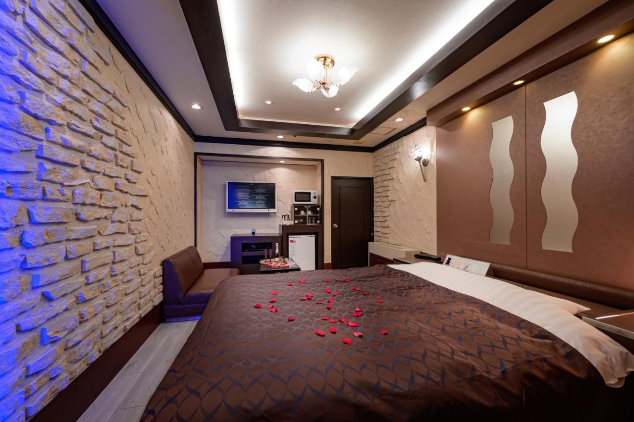 Metro (adults Only) 3*
