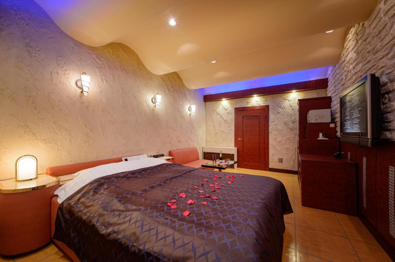 Metro (adults Only) Love hotel